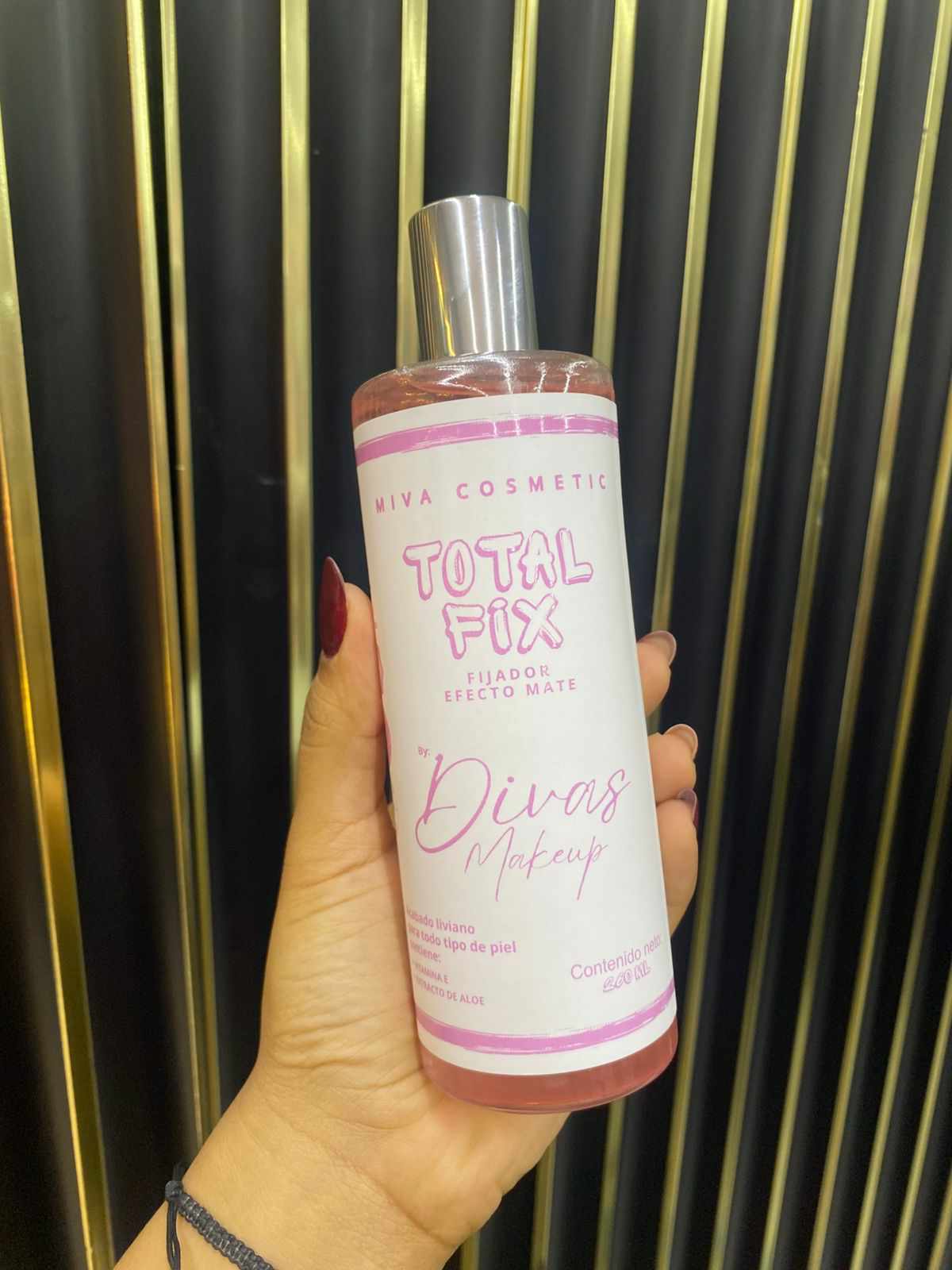 FIJADOR DE MAQUILLAJE TOTAL FIX 260 ML